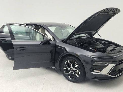 Used 2025 Hyundai Sonata SEL FWD image 9