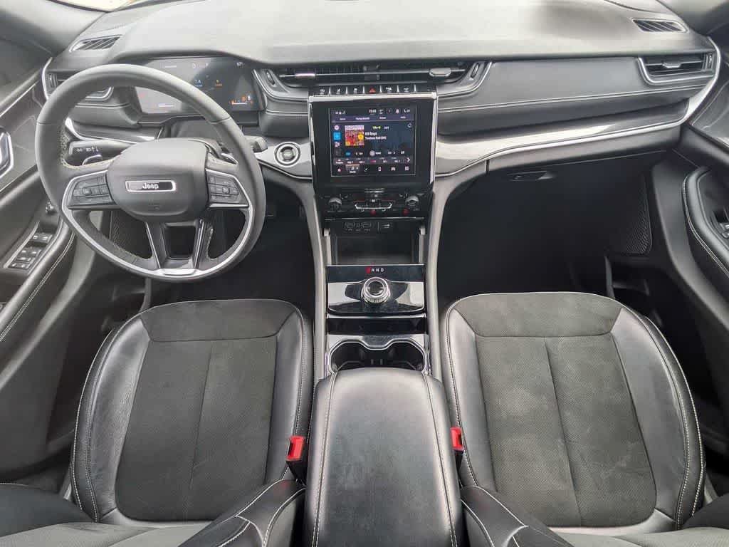Used 2023 Jeep Grand Cherokee Altitude AWD/4WD image 20