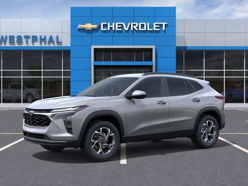 New 2026 Chevrolet Trax LT image 2
