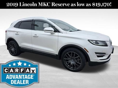 Used 2019 Lincoln MKC Reserve image 1