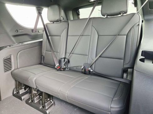 New 2026 Chevrolet Suburban High Country image 11