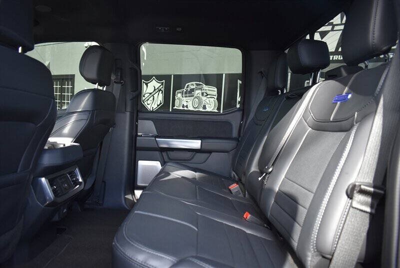 Used 2025 Ford F250 Platinum AWD/4WD image 21