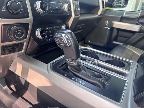 Used 2019 Ford F150 Lariat w/ Equipment Group 502A Luxury AWD/4WD image 19
