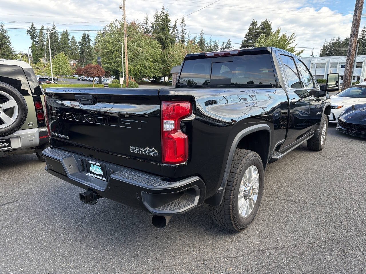 Used 2021 Chevrolet Silverado 2500 High Country w/ Z71 Off-Road Package AWD/4WD image 9