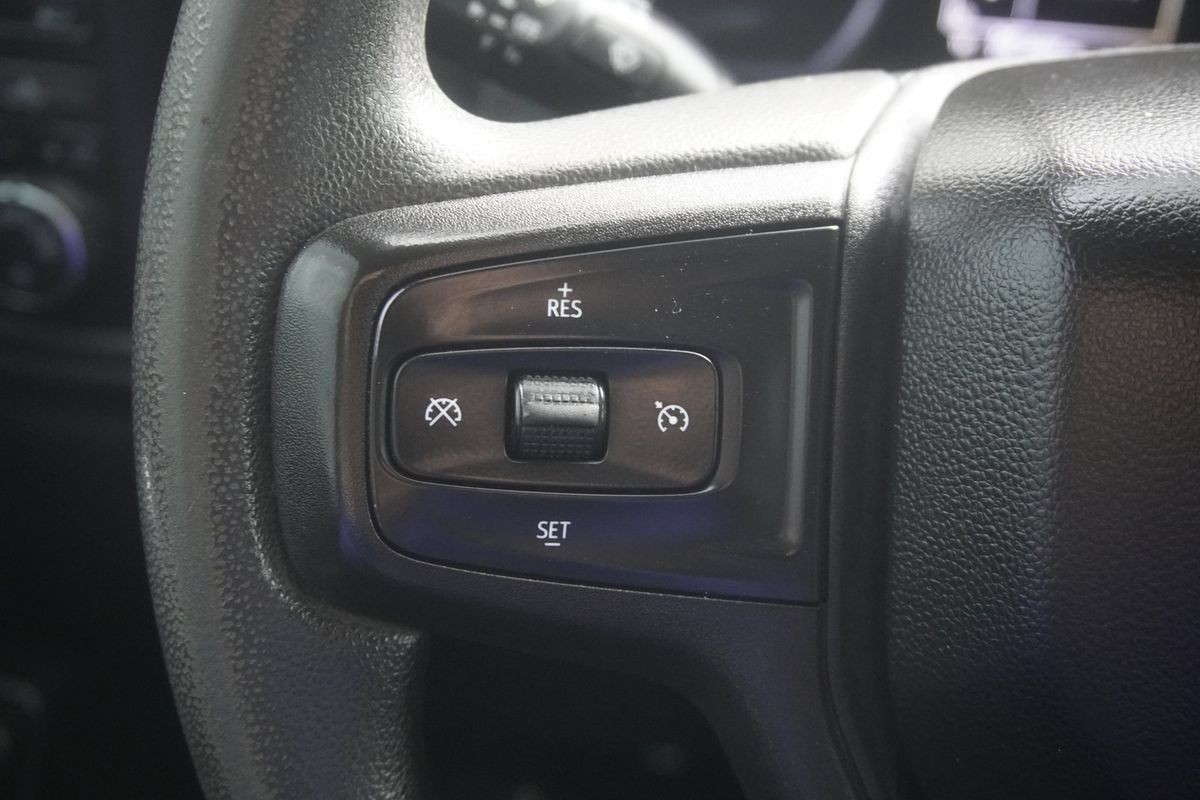 Used 2019 Chevrolet Silverado 1500 Custom w/ Custom Value Package AWD/4WD image 15