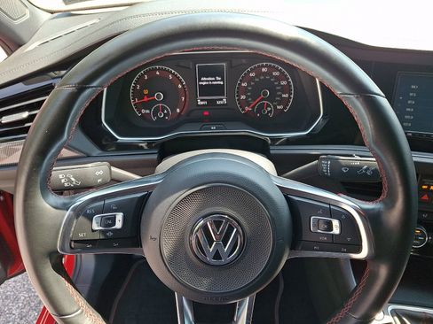 Used 2019 Volkswagen Jetta GLI FWD image 19