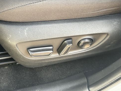 Used 2023 Toyota RAV4 AWD Hybrid image 20