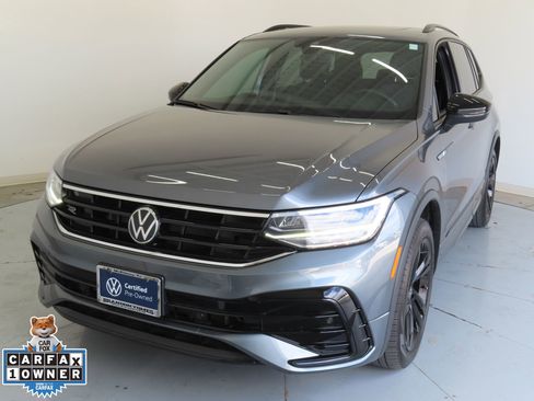 Certified 2024 Volkswagen Tiguan SE R-Line image 9