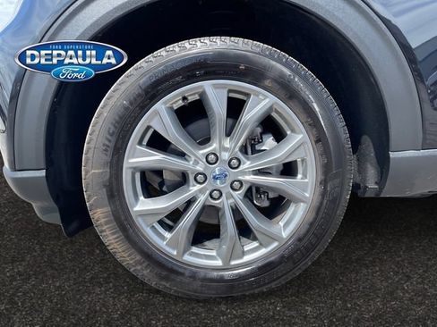 Used 2023 Ford Explorer XLT w/ Equipment Group 202A AWD/4WD image 18