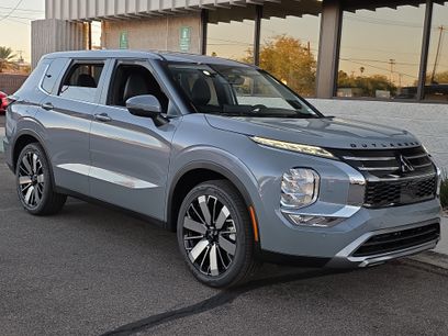 New 2025 Mitsubishi Outlander SE