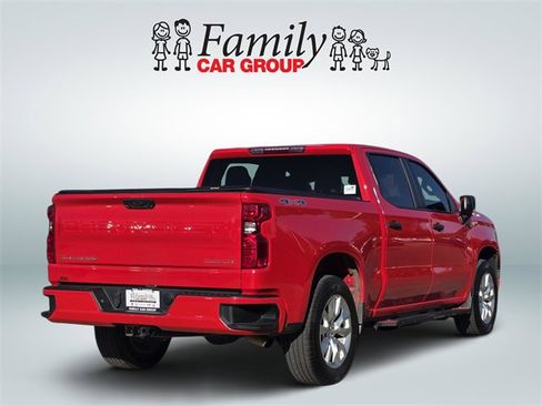 Used 2024 Chevrolet Silverado 1500 Custom image 4