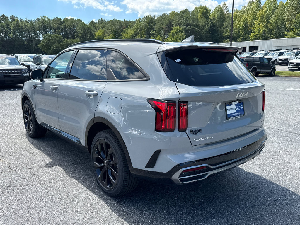 Used 2023 Kia Sorento SX AWD/4WD image 5
