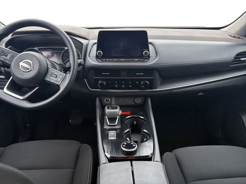 Used 2023 Nissan Rogue S image 10