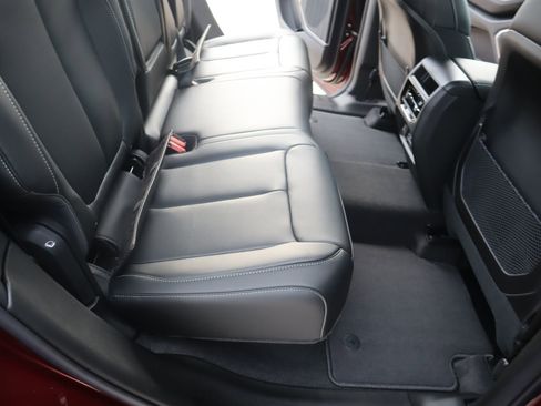 New 2026 Jeep Grand Cherokee Limited AWD/4WD image 15