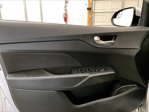 Used 2022 Hyundai Accent SEL FWD image 22
