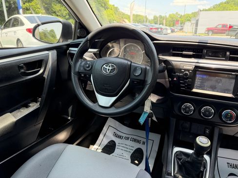 Used 2016 Toyota Corolla L FWD image 20
