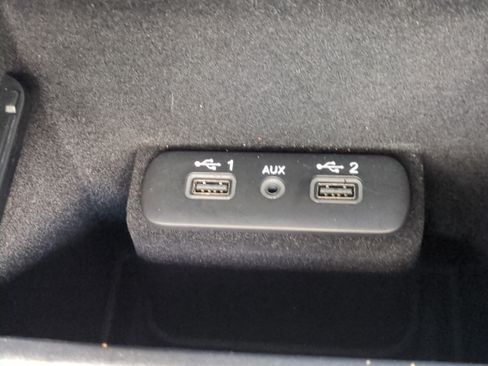 Used 2018 Chrysler 300 S w/ Safetytec Plus Group image 23