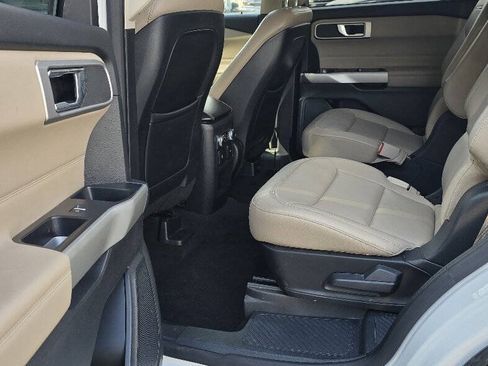 Used 2020 Ford Explorer XLT w/ Equipment Group 202A AWD/4WD image 12