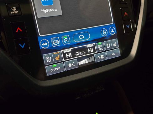 Used 2025 Subaru Forester Touring image 31