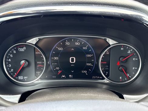 Used 2023 Chevrolet Traverse Premier FWD image 15