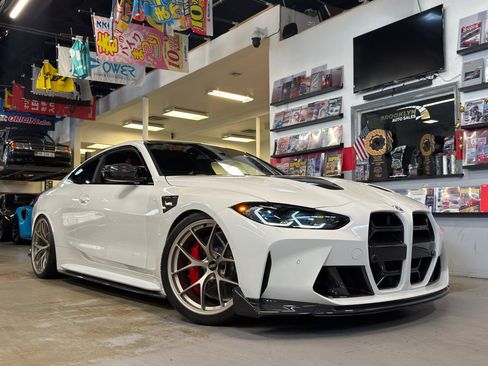 Used 2023 BMW M4 CSL RWD image 1