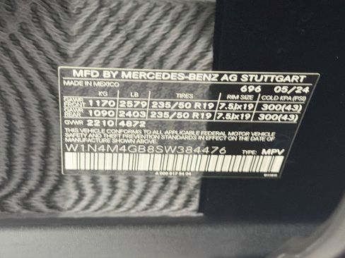 Used 2025 Mercedes-Benz GLB 250 image 12