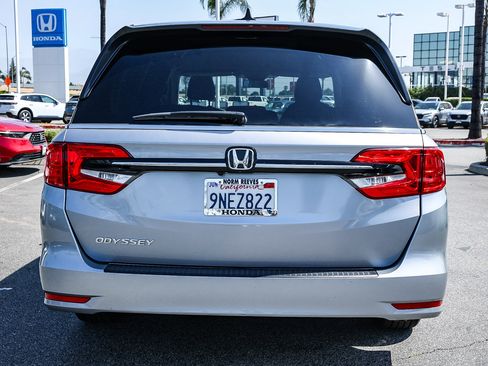 Certified 2024 Honda Odyssey EX image 6