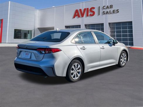 Used 2024 Toyota Corolla LE image 6