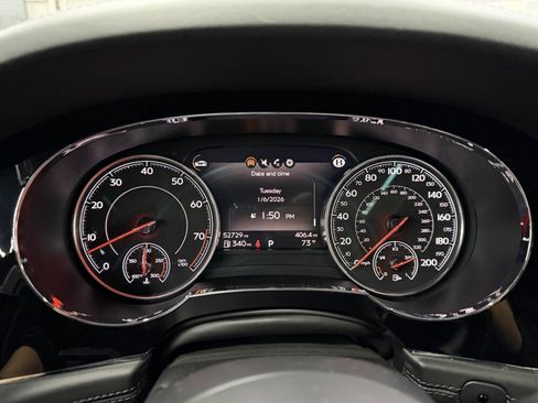Used 2019 Bentley Bentayga image 14