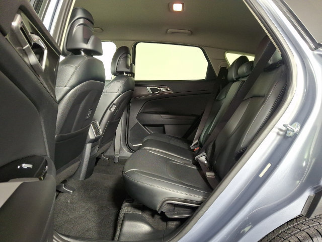 Used 2023 Kia Sportage EX AWD/4WD image 13