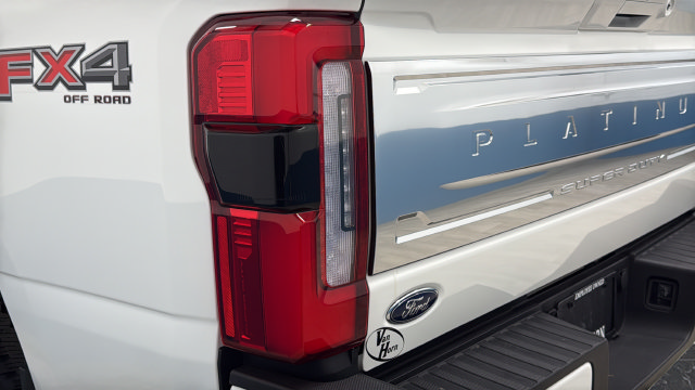 Used 2025 Ford F350 Platinum w/ Platinum Plus Package AWD/4WD image 43