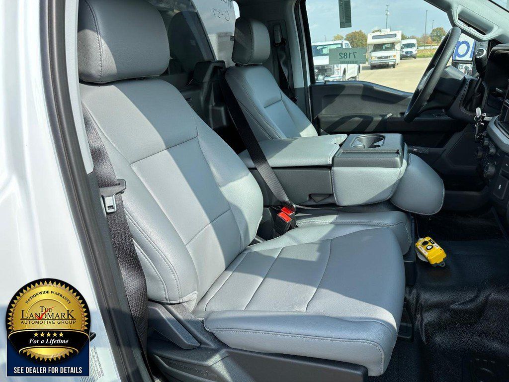 Used 2023 Ford F550 4x4 Regular Cab Super Duty image 7