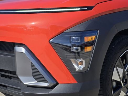 Certified 2025 Hyundai Kona SEL image 9