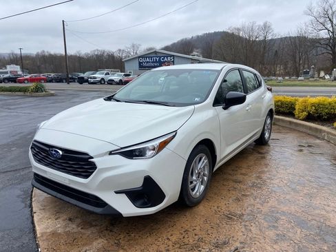 Used 2025 Subaru Impreza 2.0i image 3