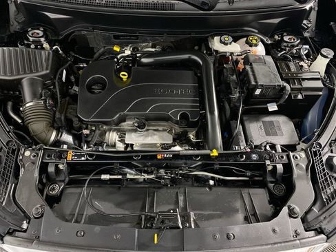 Used 2023 GMC Terrain SLT image 23