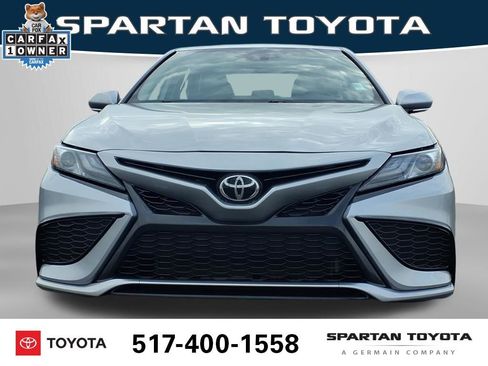 Used 2023 Toyota Camry XSE FWD image 3