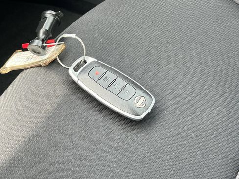 Used 2025 Nissan Sentra SV FWD image 21