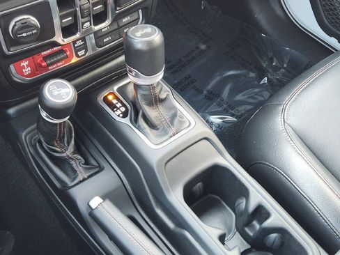 Used 2021 Jeep Wrangler Unlimited Rubicon w/ Dual Top Group image 24