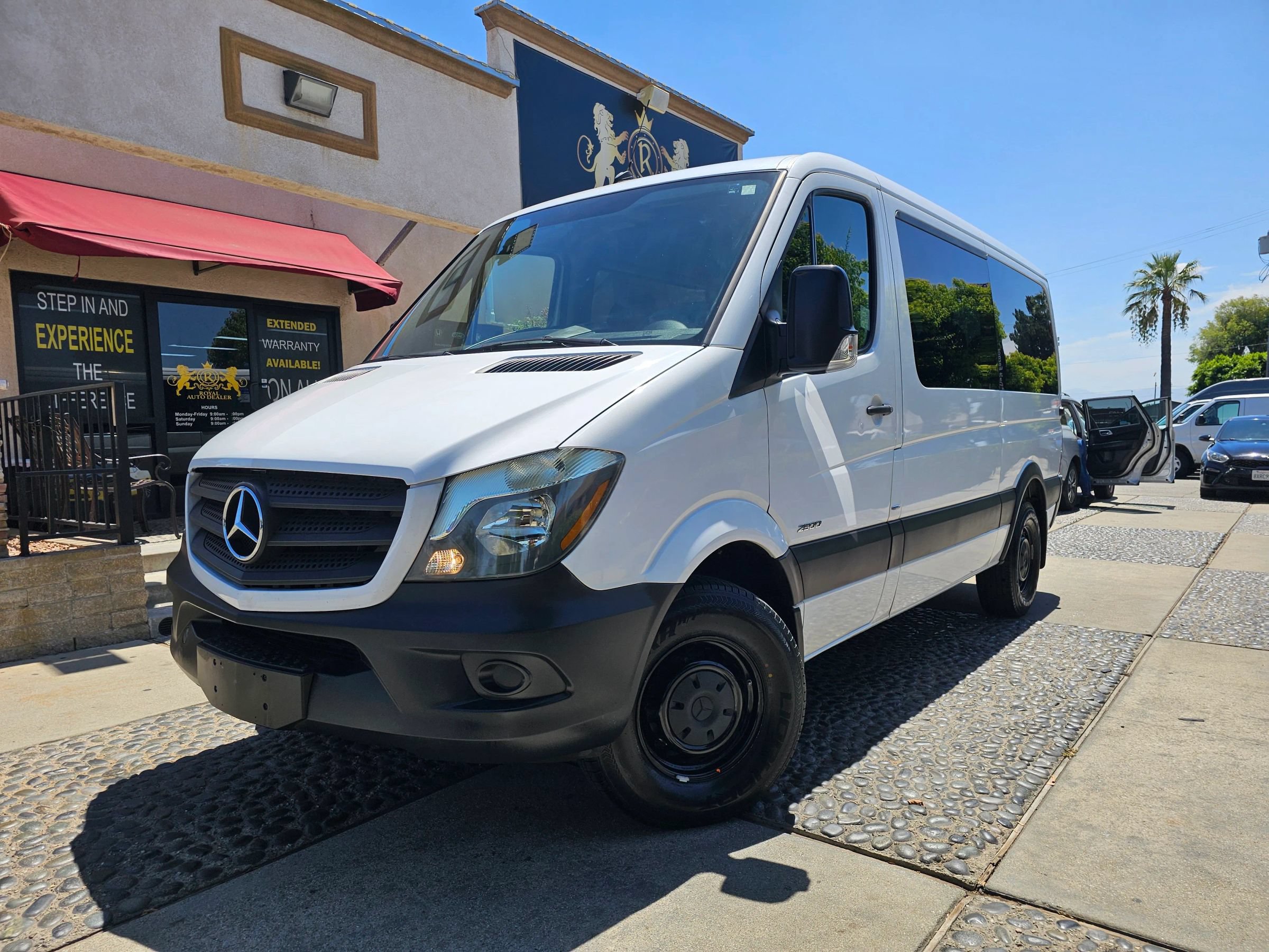Used 2016 Mercedes-Benz Sprinter 2500 image 1
