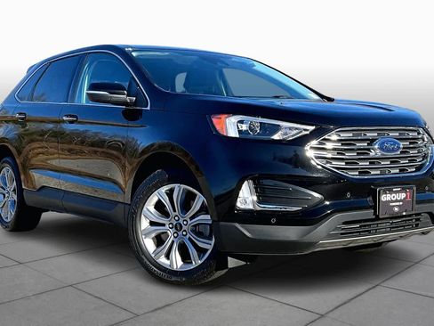 Used 2023 Ford Edge Titanium image 2