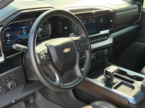 Used 2024 Chevrolet Silverado 1500 High Country w/ High Country Premium Package AWD/4WD image 19