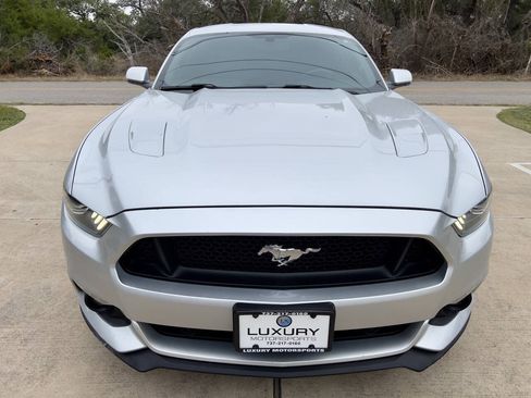 Used 2016 Ford Mustang GT RWD image 4