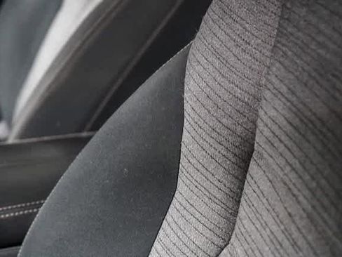 Used 2021 Nissan Rogue SV image 19