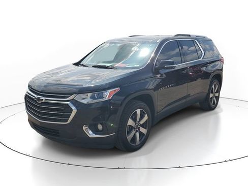 Used 2018 Chevrolet Traverse LT w/ LPO, Floor Liner Package AWD/4WD image 2