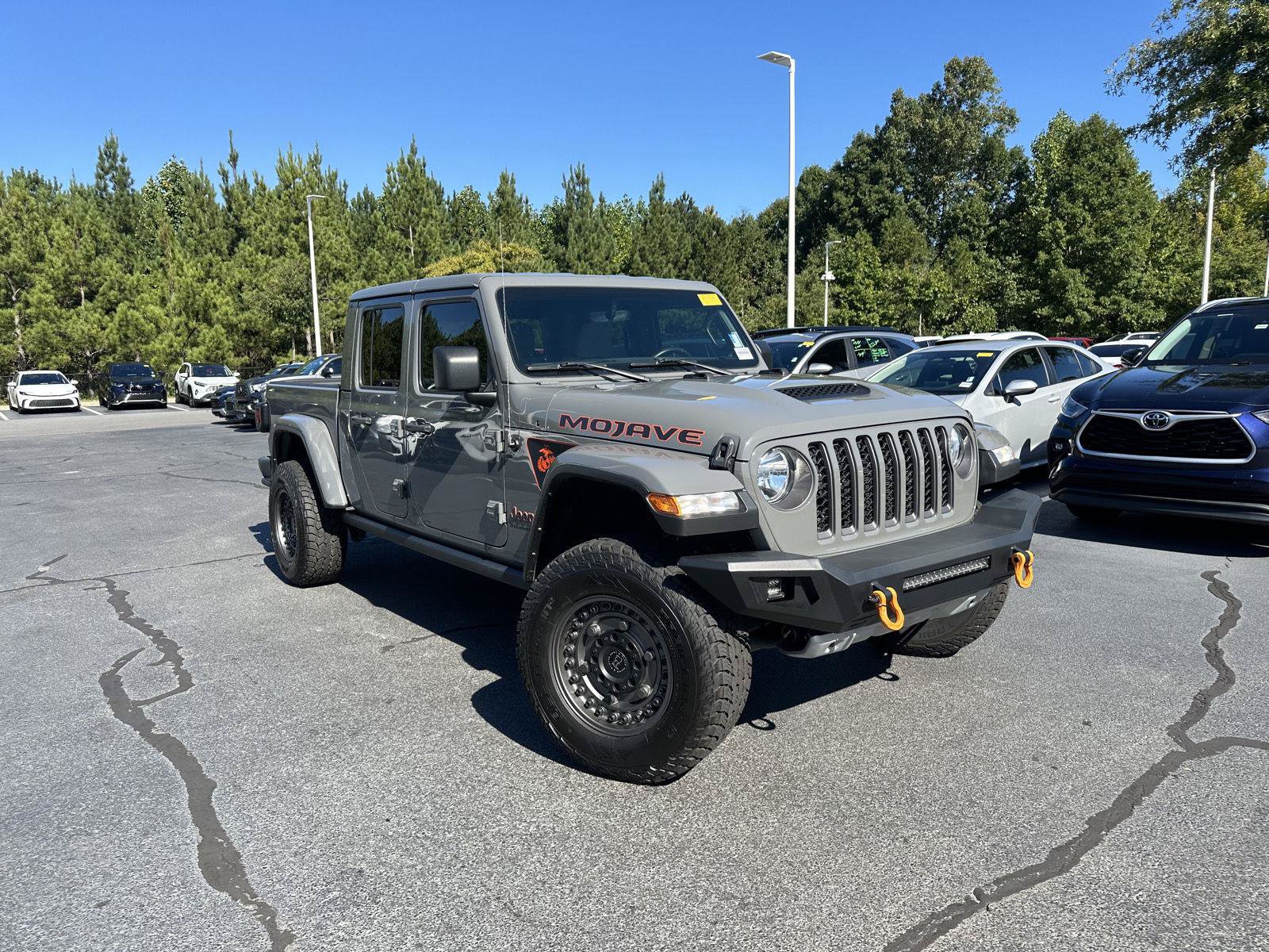Used 2023 Jeep Gladiator Mojave w/ LED Lighting Group AWD/4WD image 4