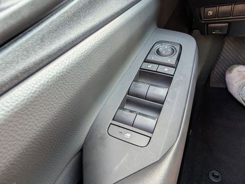 Used 2024 Toyota Prius LE image 33