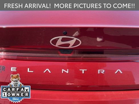 Used 2024 Hyundai Elantra SEL w/ Convenience Package image 9