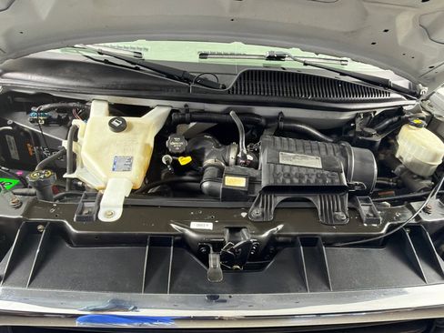 Used 2015 GMC Savana 2500 RWD image 16