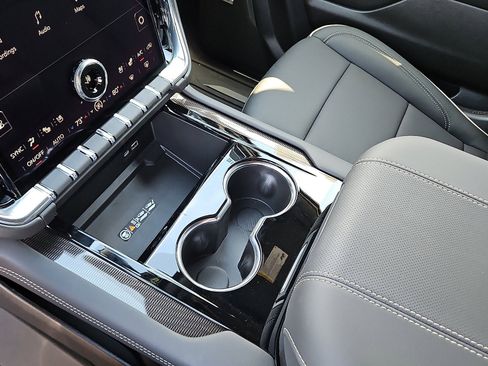 New 2026 GMC Yukon XL Elevation w/ Elevation Premium Package image 20