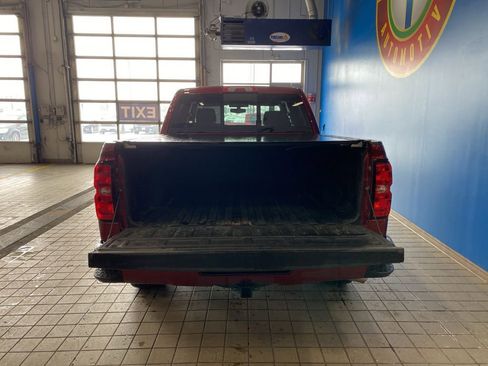 Used 2018 Chevrolet Silverado 1500 LT w/ All Star Edition image 20